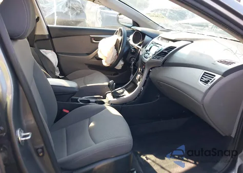2016 Hyundai Elantra Se z USA, uszkodzony, nr VIN KMHDH4AE4GU568357